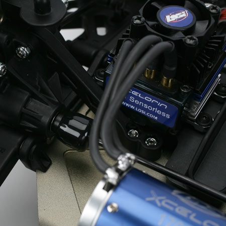 losi-8eight-e-11.jpg