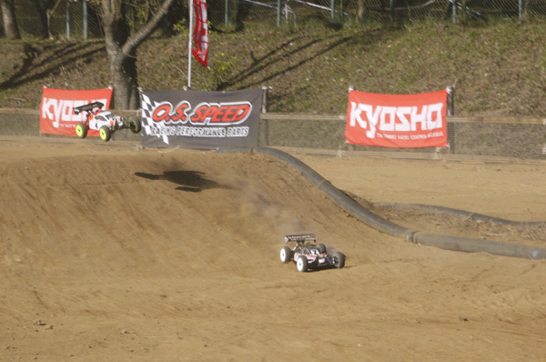 img08110009_1.gif