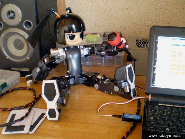 hina-robot-caffe-1
