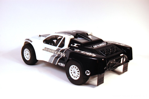 gomme-associated-sc10-traxxas-slash-short-course-truck2