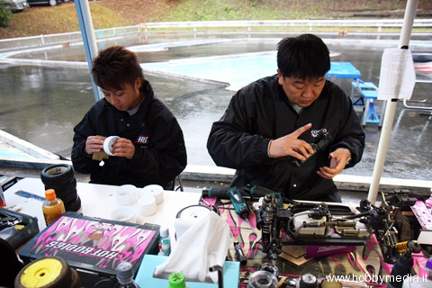 hot-bodies-atsushi-hara-vince-il-campionato-jmrca-1-8-gp-2009-buggy4 hot-bodies-atsushi-hara-vince-il-campionato-jmrca-1-8-gp-2009-buggy4