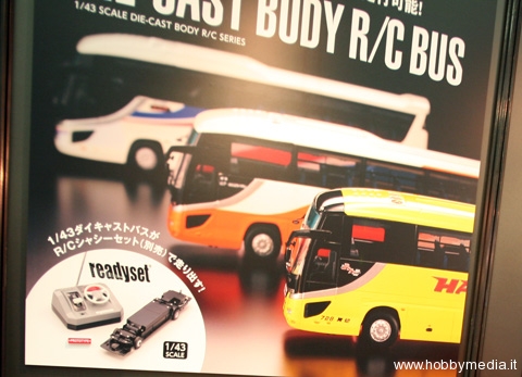 kyosho-die-cast-rc-bus-in-scala-1-43-4