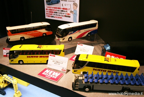 kyosho-die-cast-rc-bus-in-scala-1-43-5