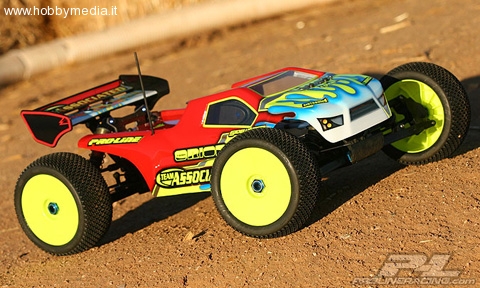 proline-bulldog-carrozzeria-per-associated-rc8t proline-bulldog-carrozzeria-per-associated-rc8t