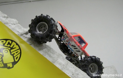 rcmad4x4x4-rc-rock-crawler-4