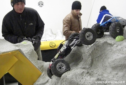 rcmad4x4x4-rc-rock-crawler-5
