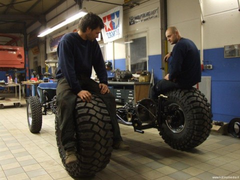 tamiya-sand-scorcher-garage