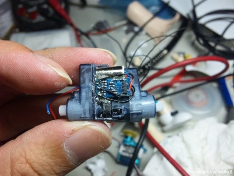 robot-cute-servo
