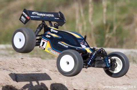 team-associated-rc18-b2-2-4ghz-rtr team-associated-rc18-b2-2-4ghz-rtr