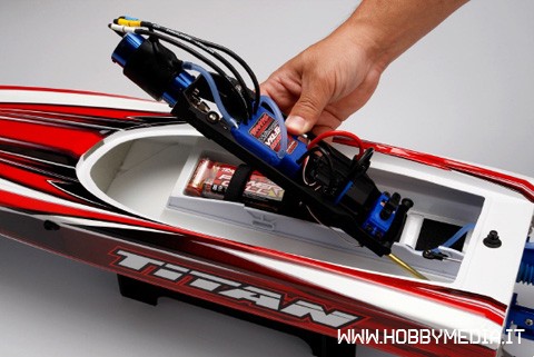 traxxas-titan-brushless-bot-type-deep-v-8
