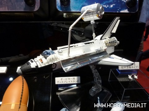 space-shuttle-endeavour-2