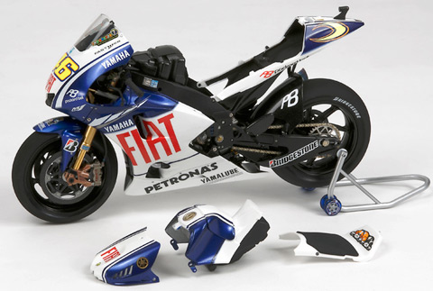 tamiya-yamaha-yzr-m1-09-fiat