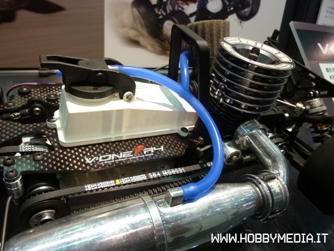 kyosho-v-one-r4-2 kyosho-v-one-r4-2