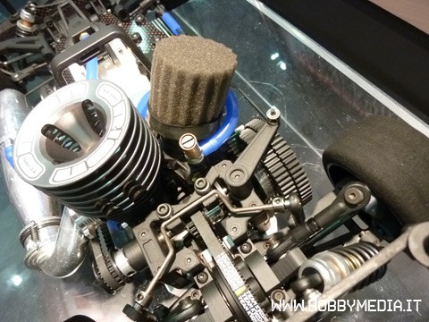 kyosho-v-one-r4-4 kyosho-v-one-r4-4
