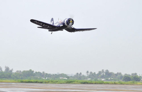 black-horse-corsair-50_62cc-artf-3 black-horse-corsair-50_62cc-artf-3