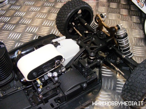 hpi-d8-rtr-buggy-a-scoppio-in-scala-1-8-toy-fair-2011-a