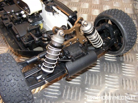 hpi-d8-rtr-buggy-a-scoppio-in-scala-1-8-toy-fair-2011-c