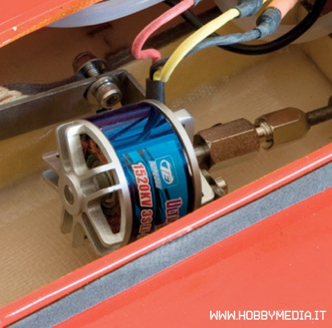 motoscafo-radiocomadato-brushless-hydro-formula-700-2 motoscafo-radiocomadato-brushless-hydro-formula-700-2