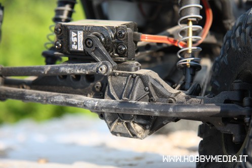 axial-wraith-rock-crawler-5 axial-wraith-rock-crawler-5