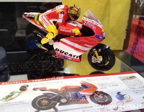 kyosho-moto-racer-ducati-desmodieci kyosho-moto-racer-ducati-desmodieci
