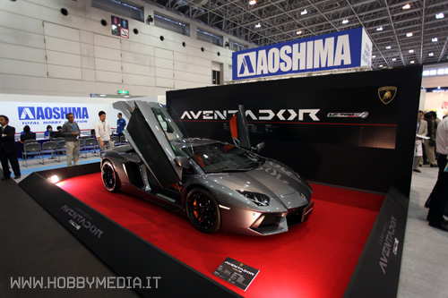 lamborghini-aventador lamborghini-aventador