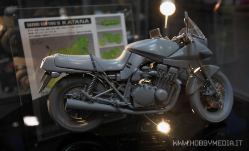 suzuki-gsx-1100sl-katana-1