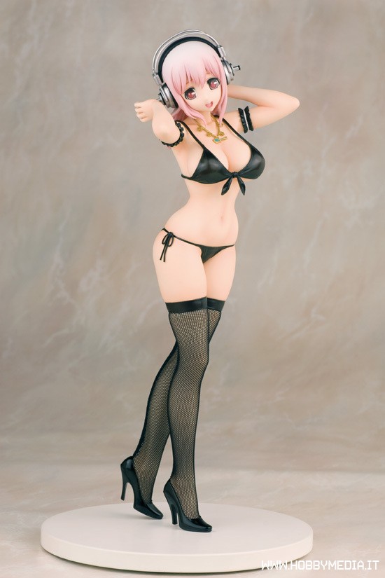 statuetta-hentai-2