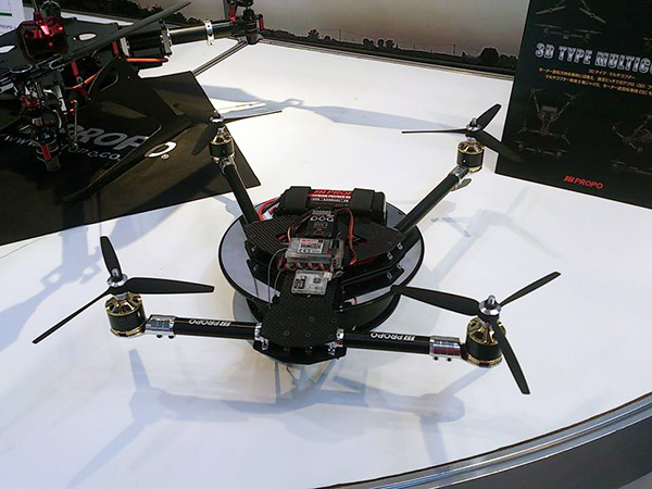 shiuzoka-hobby-show-2014-multicottero-della-jr-propo