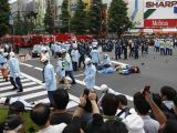 Akihabara: 18 stabbed / Folle accoltella 18 persone a Tokyo