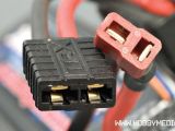 Tecniche di modellismo: Montare i connettori delle batterie 