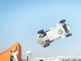 Hot Wheels: Record mondiale di salto con avvitamento