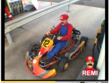 Mario Kart diventa reale - Il divertentissimo video di Remi Gallard 