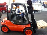 Carson - Linde H40D Fork Lift 2.4 GHz - Carrello elevatore radiocomandato - Toy Far 2010