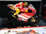 Ducati Desmosedici GP11 Kyosho Mini-Z Moto Racer No.46