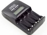 Team Orion EZ charger - La linea di caricabatterie AA e AAA