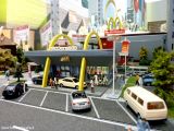 Vollmer - Costruisci un ristorante di Mc Donalds per il tuo plastico ferroviario
